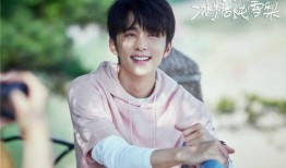 张新成爆料恋情最新消息,甜蜜互动引网友热议